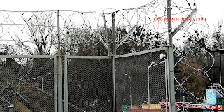 barbed wire in the Hydropark metro