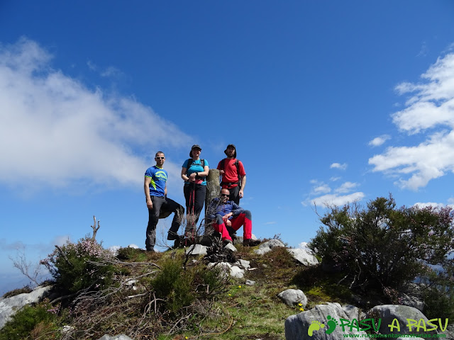 Cima del Pico Cogolla, Parres