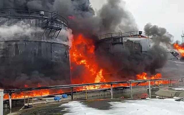 пожежа на нафтопереробному заводі РФ у Волгограді