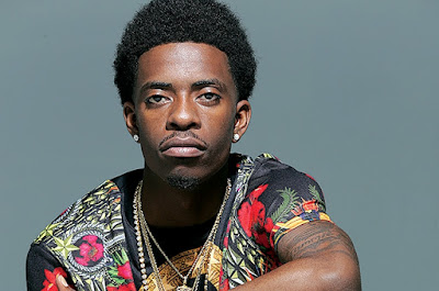 RICH HOMIE QUAN COBRE MARCA DE TIRO NO BRAÇO COM TATUAGEM DO ROSTO DO PABLO ESCOBAR