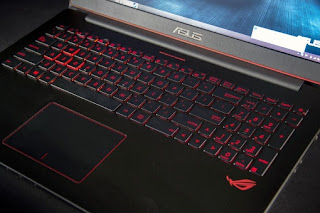 Notebook ASUS Gaming Tipis dengan RAM 16 GB Dan Powerful