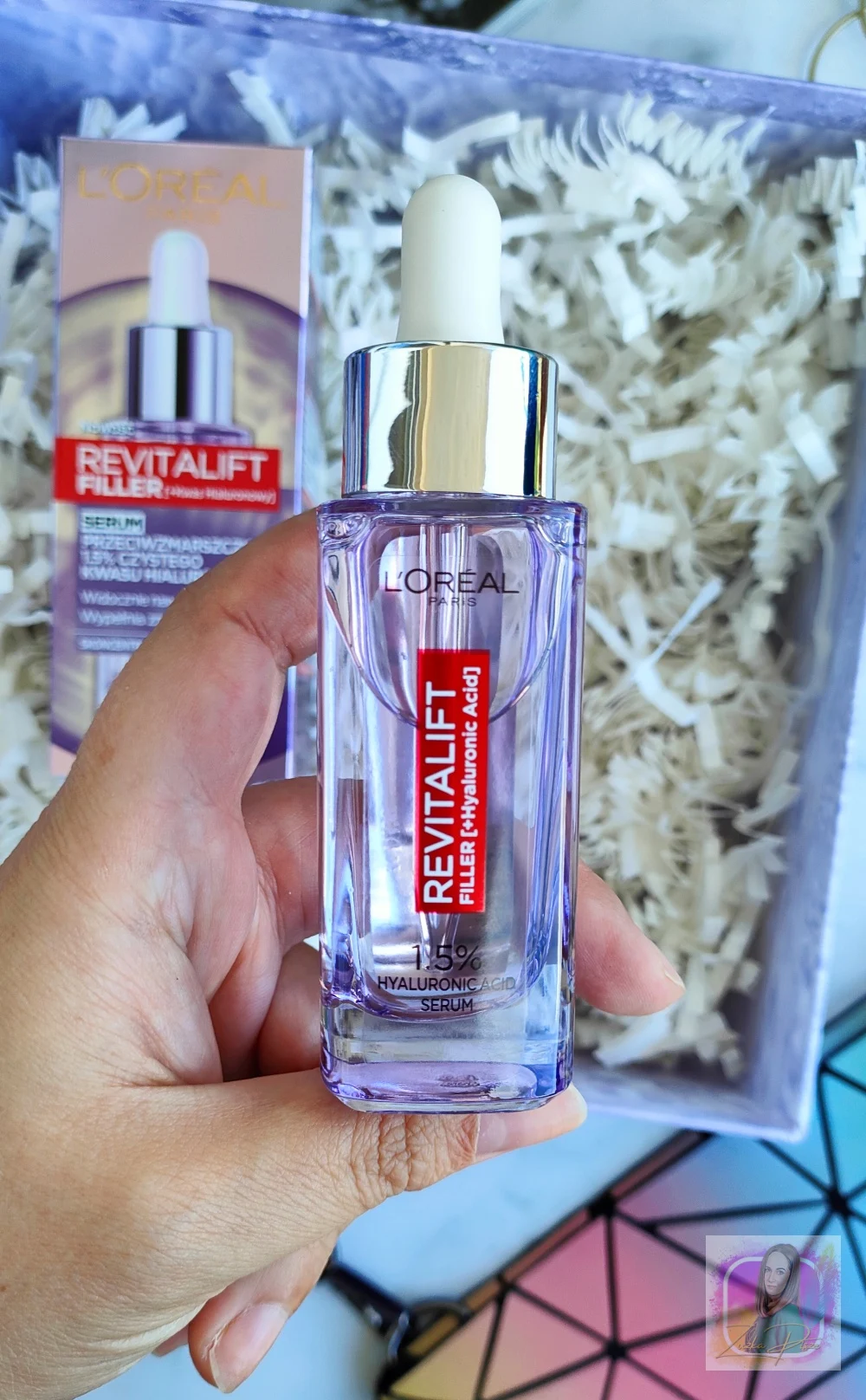 L’ORÉAL PARIS FILLER REVITALIFT SERUM DO TWARZY PRZECIWZMARSZCZKOWE 1,5 % CZYSTEGO KWASU HIALURONOWEGO.