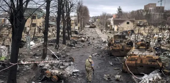 Russian Air Strike Destroys Tanks Received From Eastern European Countries in Kiev