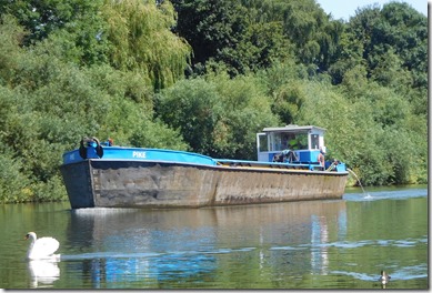 16 empty gravel barge pike