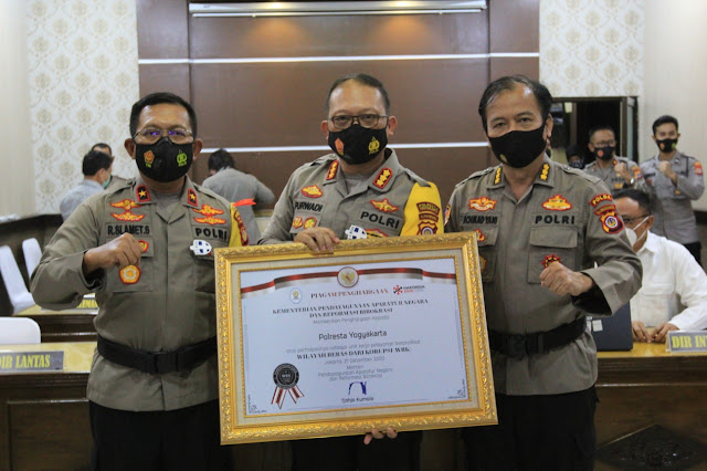 Polresta Yogyakarta Terima Penghargaan Wilayah Bebas Dari Korupsi (WBK) Dari Kemenpan RB 