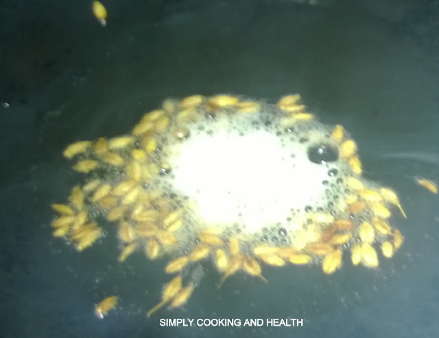 Frying cumin seeds