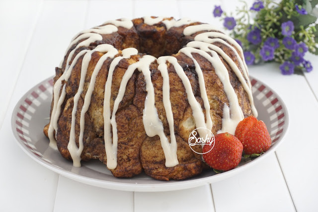 Monkey bread ( Cinnamon Pull Apart Bread) 