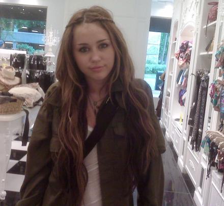 Team Cyrus: Miley Cyrus FOREVER 21 PASADENA