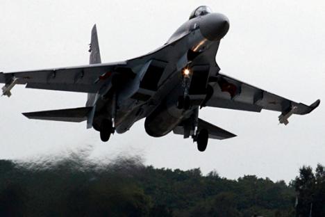 Rusia Uji Coba Pesawat Tempur SU-35S Pesanan Tiongkok di Suriah