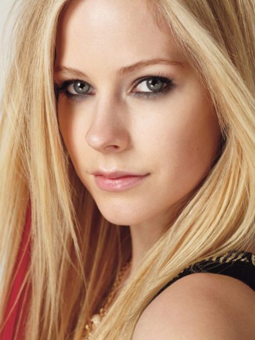 avril lavigne rock chick. This Canadian rocker chick