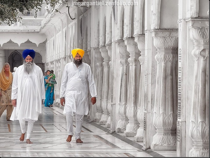 Ballade au Temple d'Or (le Vatican des Sikhs), à Amritsar. — presso golden temple, Amritsar.
