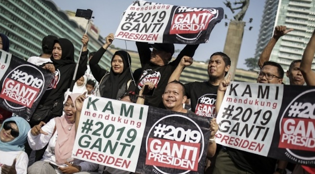 MERINDING Rakyat Indonesia Bersorak Lagu 2019 Ganti Presiden