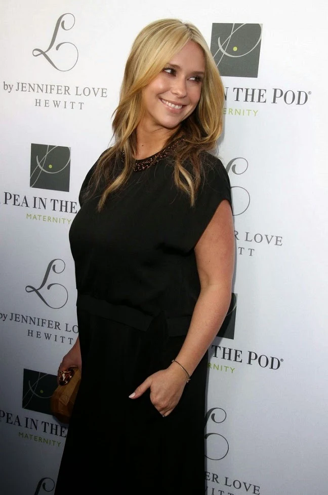 Jennifer Love Hewitt – A Pea In The Pod L By Jennifer Love Hewitt Launch in Beverly Hills