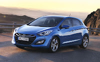 Hyundai i30 (2012) Front Side 1