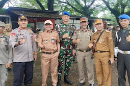 Penertiban Lapak UMKM di Pelataran Tugu Eks MTQ Kendari, Personel Polresta Kendari BackUp SatPol PP