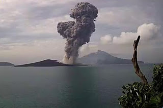 Erupsi anak gunung krakatau