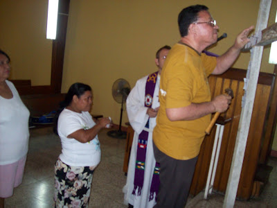 Cultos en la semana santa - fotos: Rev. André Wandscheer, Fabiola Vásquez, Mario Aura y Rev. Miguel Torneire (16-23/03/08)