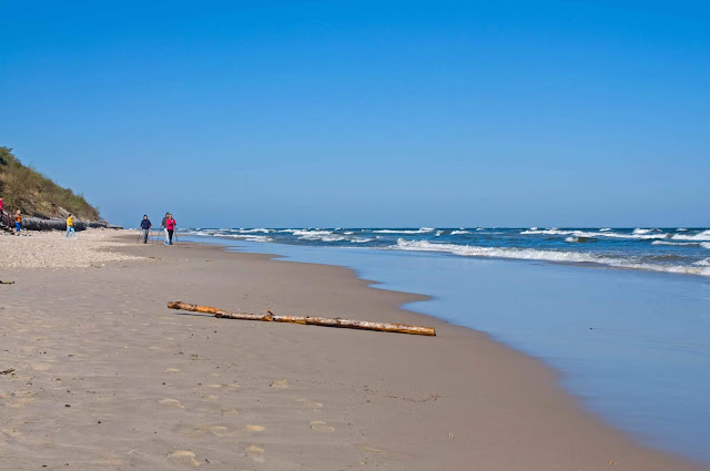 plaża Jastrzębia Góra, widok na klify