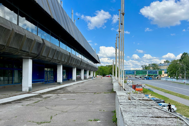 улица Кубинка, Универсальный дворец спорта «Крылья Советов» (построен в 1980 году)