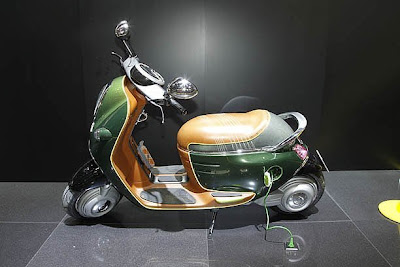 MINI has shown an electric scooter in Paris 2010