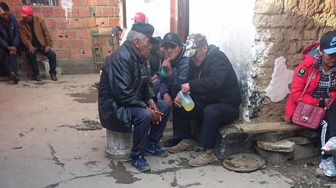 “Cementerio de elefantes”, un “mundo” que atrapa a muchas personas en El Alto