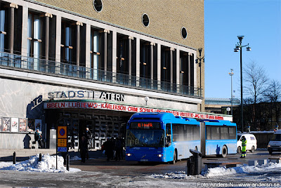 stadsbuss, teaterbesök, bussresa, göteborgs stadsteater, götaplatsen, göteborg, bussreparation, trasig buss, lokaltrafik, västtrafik, foto anders n