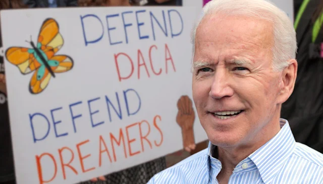 بايدن يوسّع نطاق أهلية تأمين Medicaid الصحي ليشمل مئات الآلاف من المهاجرين  Biden extending Care Act and Medicaid coverage to DACA recipients