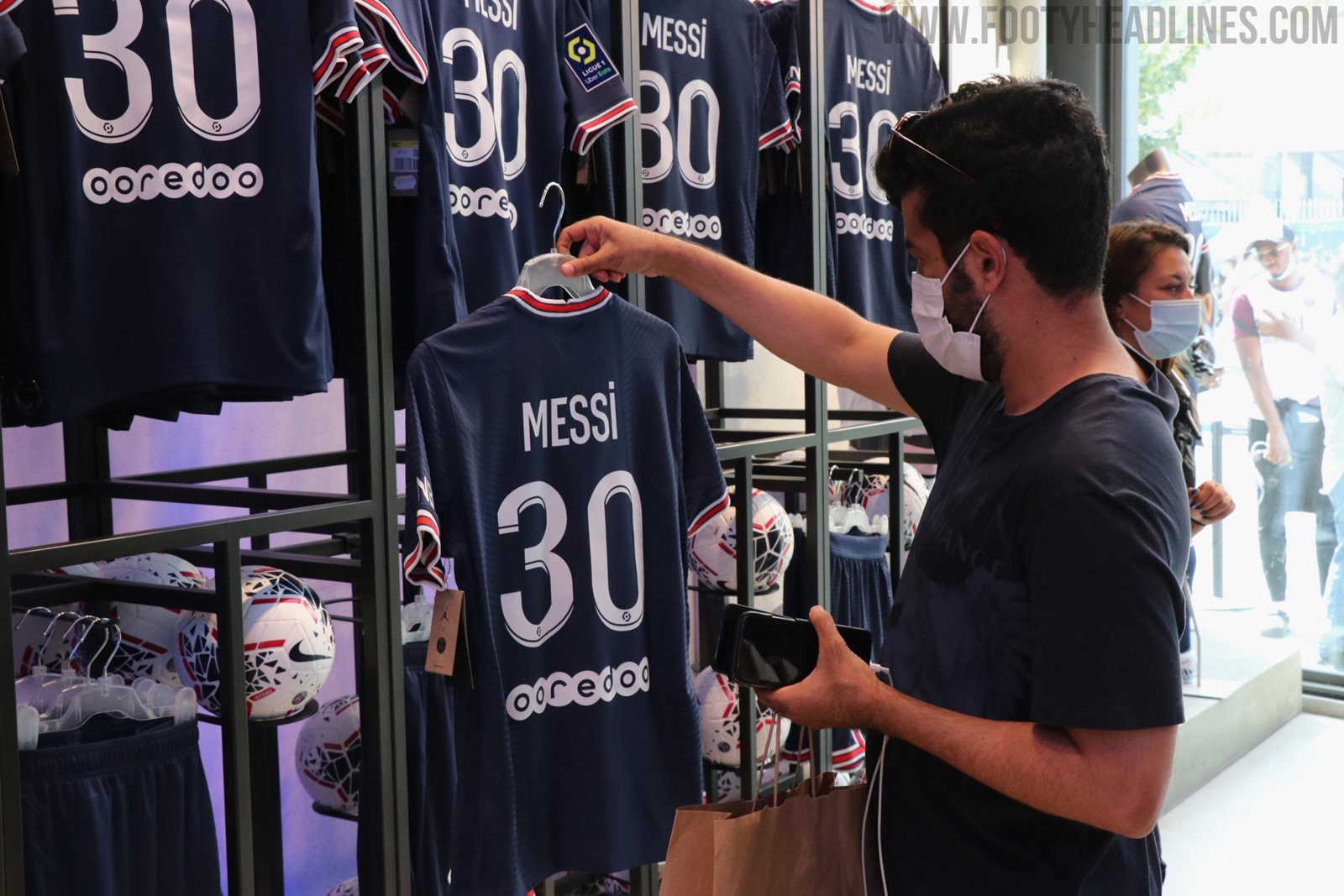 The Messi Effect: 60% of All PSG Shirts Sold This Season Had Messi Printing  - Footy Headlines