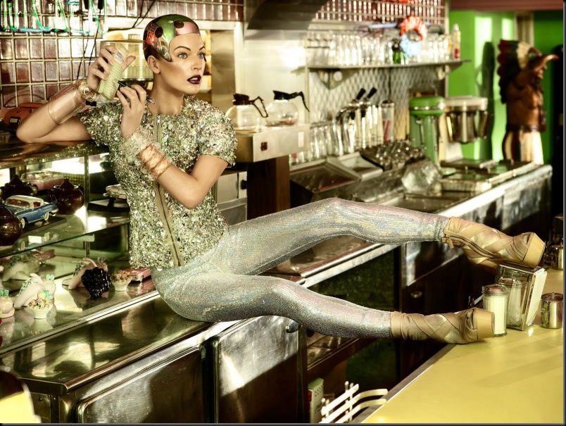 milla-jovovich1_harpersbazaarSingaporeApr2010