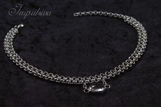 Silver necklace with a glass stone for woman, Impulsiva metal ciollection