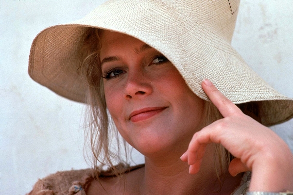 Kathleen Turner en Tras el corazón verde