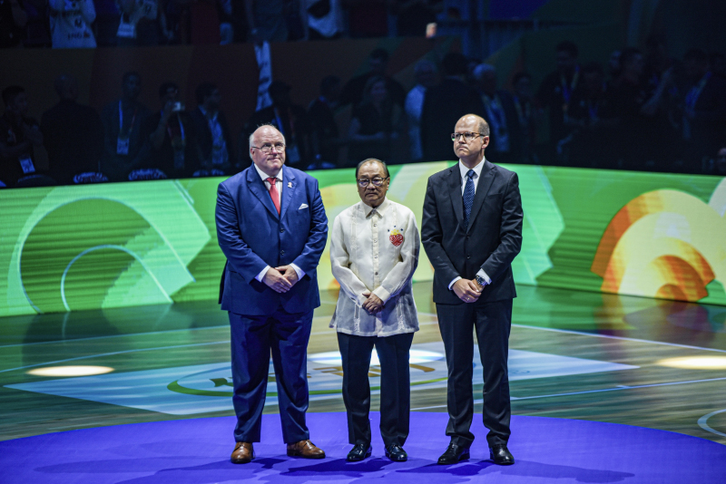 Manny V. Pangilinan and FIBA officials