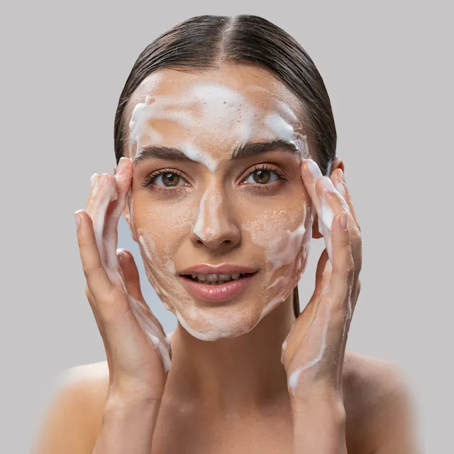 Face Wash with Effective Solutions for Oily Skin Are you looking for the best face cleanser for oily skin that will keep the shine at bay?