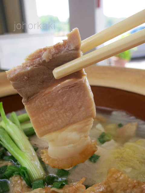 Cabbage-with-Roast-Pork-Claypot-Johor-Bahru