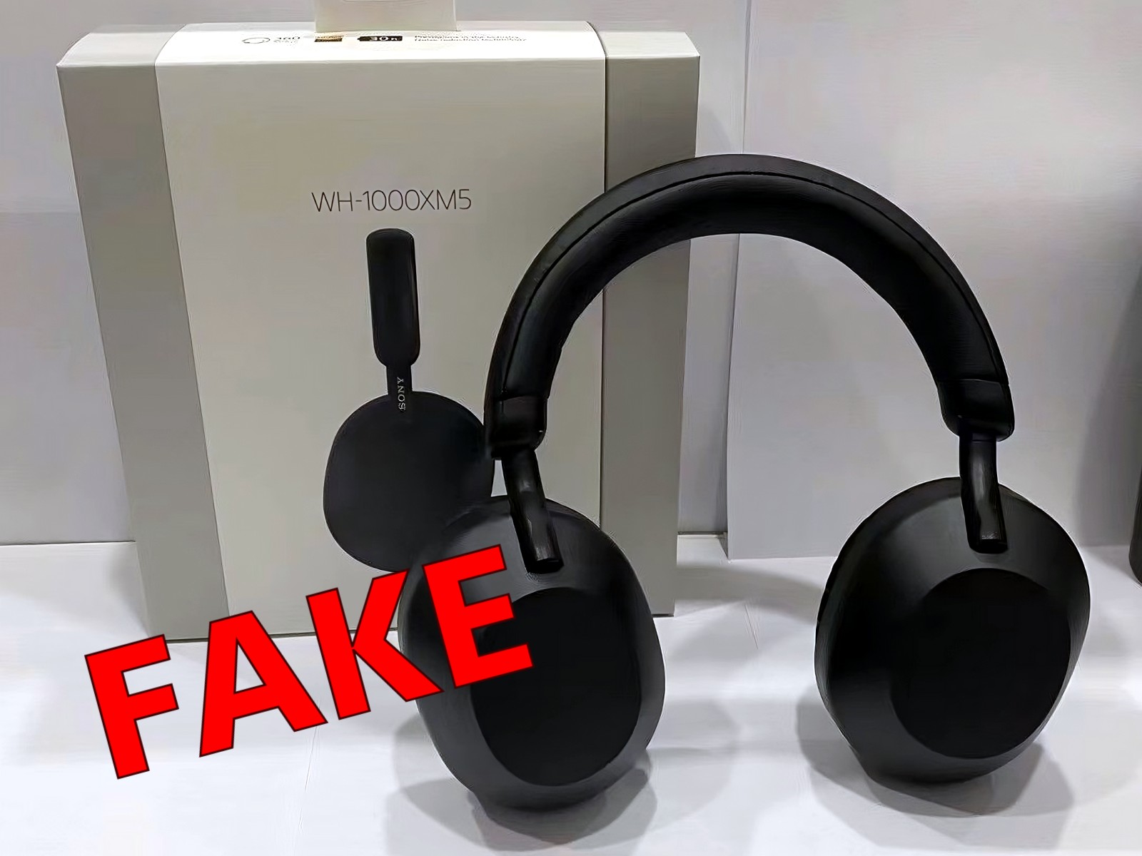 Fake Sony WH-1000XM5 what look out for