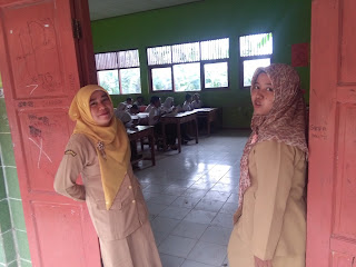 SMPN 1 Songgom Rukhyatun, S.Pd.