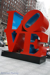 New York: LOVE on the Sidewalk
