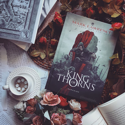 Resenha King Of Thorns - Mark Lawrence - DarkSide Books