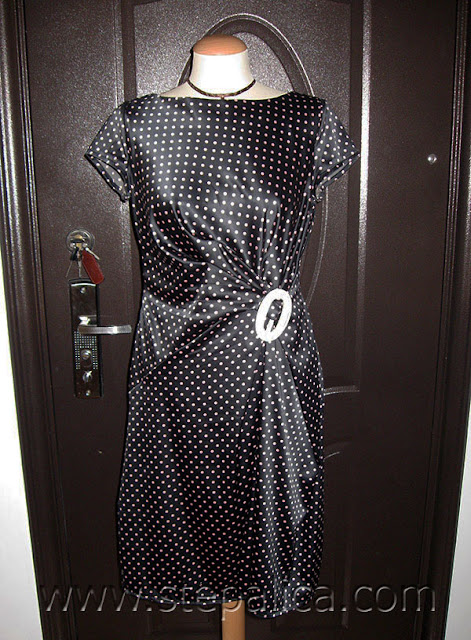 Stepalica: Polkadots dress with a knot