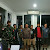 Anggota Satgas Yon Armed 19 / Bogani Gagalkan PMI/TKI di Jalan Non prosedural di Perbatasan