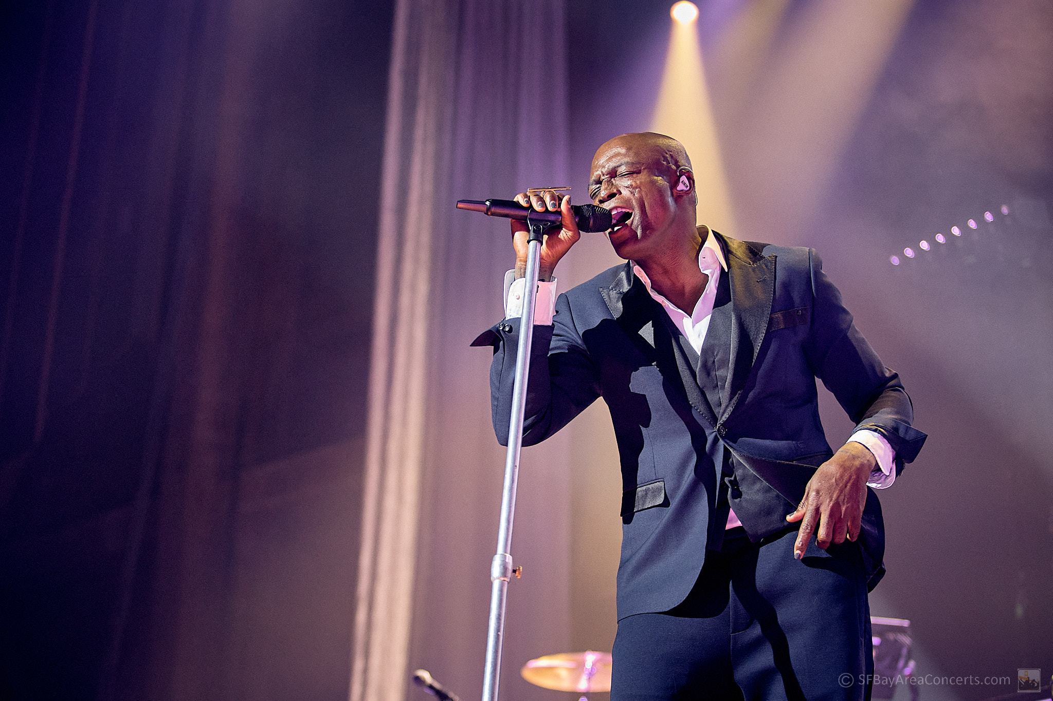 Seal @ the Paramount Theatre (Photo: Kevin Keating)