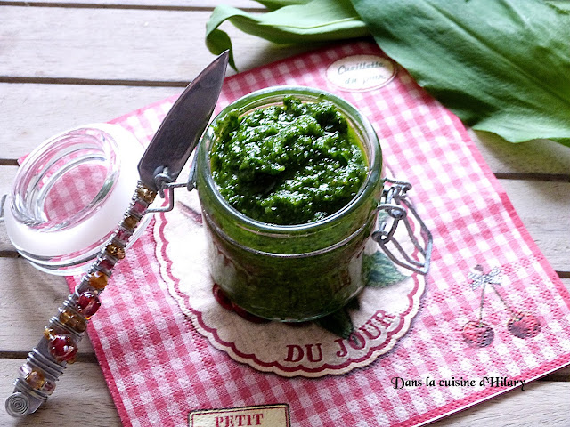 Pesto à l'ail des ours et aux amandes