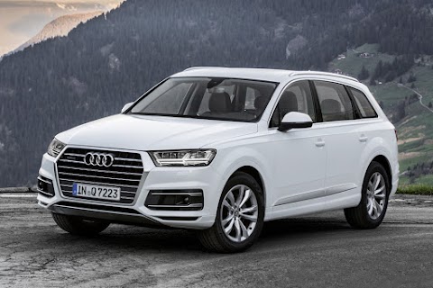 Audi Q7 Price In Malaysia / See the 2021 audi q7 price range, expert review, consumer reviews, safety ratings, and listings near you.