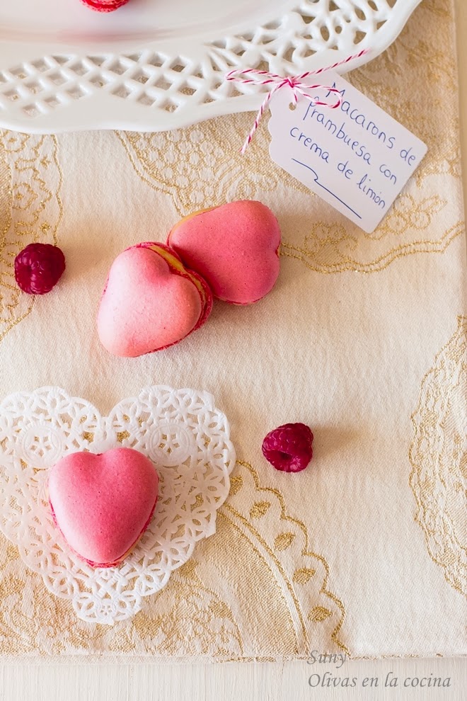 Macarons de frambuesa con crema de limón