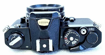 Nikon FM, Top