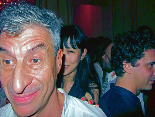 Maurizio Cattelan chez Maxim's artiste plasticien art contemporain franck chevalier paris