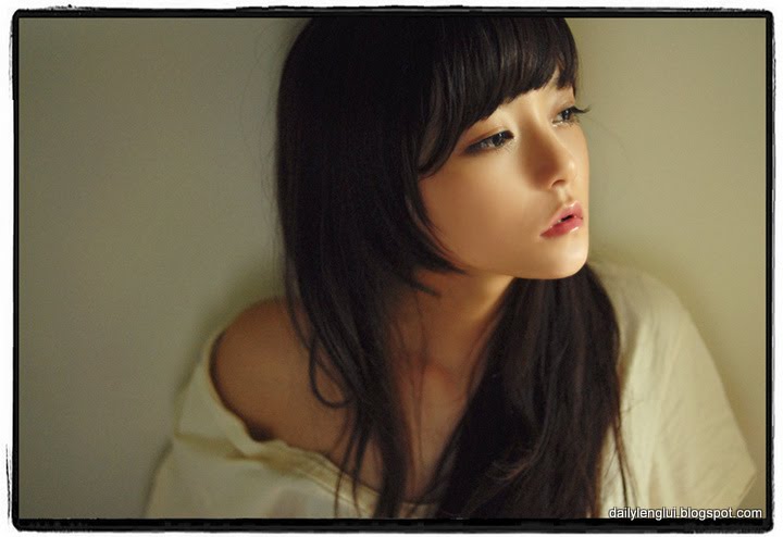 YiYi (怡怡) YiYi (怡怡)
