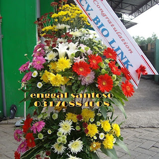 rangkaian bunga standing flower di toko bunga sidoarjo online
