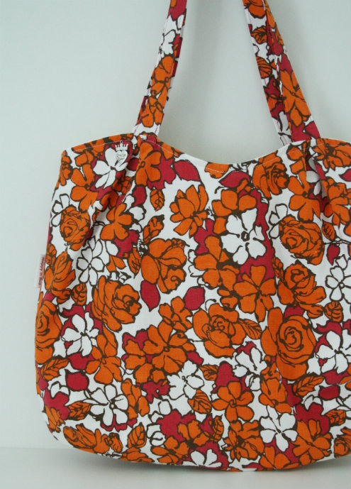 Pleated tote bag, vintage fabric | Happy in Red