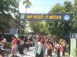 SRI LIA HARTATI, Bendahara BOS SMPN 33 Medan Geram Saat Dikonfirmasi Terkait Dana BOS Diduga Intimidasi Wartawan.